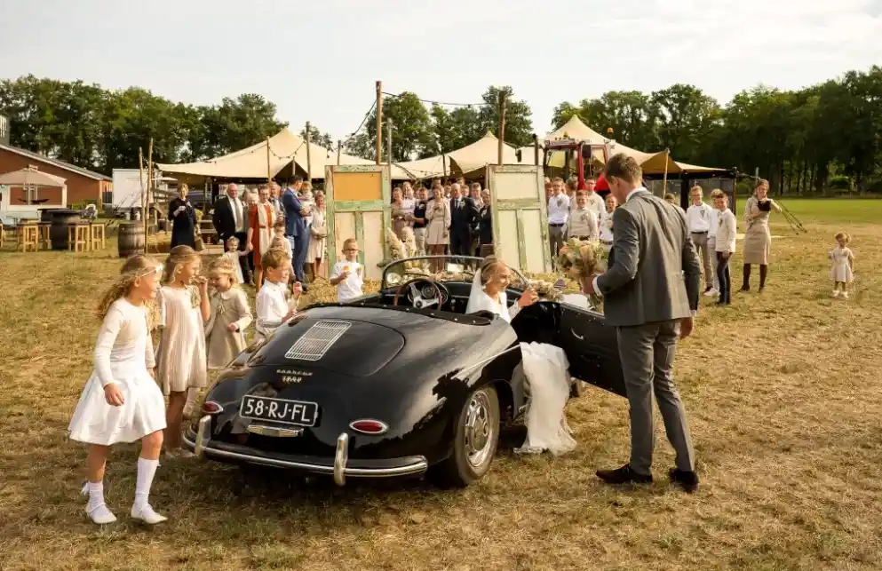 zwarte porsche trouwauto huren