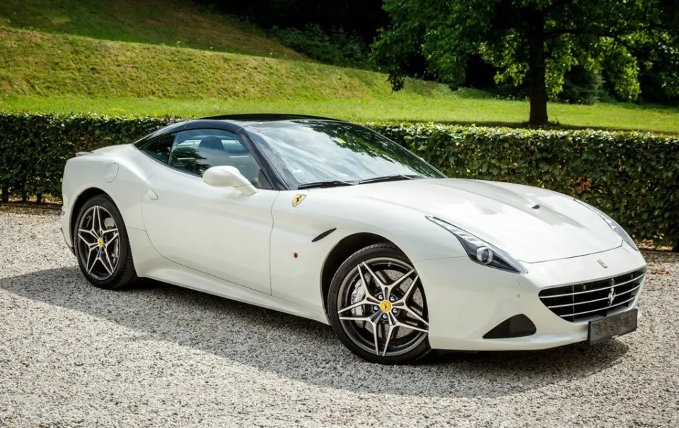 Ferrari trouwauto
