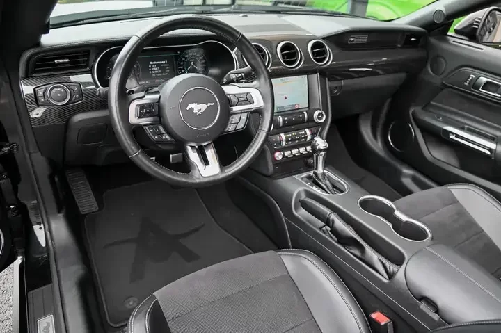 interieur ford mustang